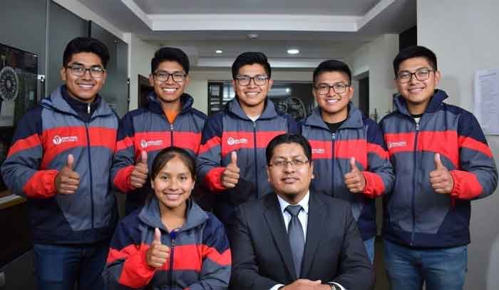 Ceremonia de titulación de nuevos Tecnicos en Sistemas Informáticos, comprometidos con la excelencia profesional